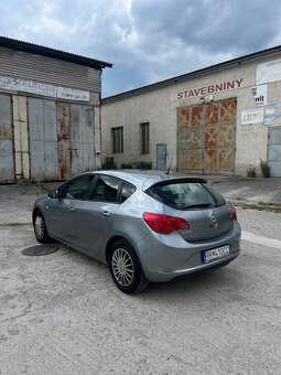 Opel Astra 2013 - 5