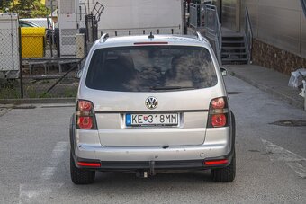 Volkswagen Touran Cross 2.0 TDI Webasto 7 miestne - 5
