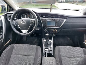 Toyota Auris 1.6 Valvematic Benzín - Plyn - 5