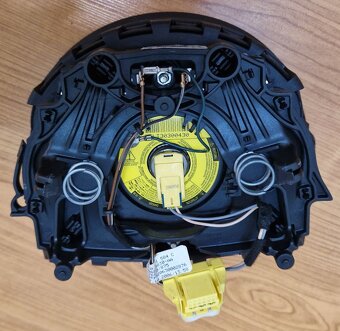 Volant s prílušenstvom na Passat B6 - 5