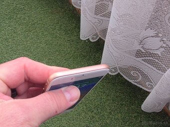 Iphone 8 64GB Gold - 5