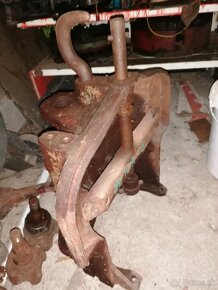 Predám konzolu prednej nápravy Zetor 25 - 5