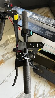 Xiaomi Mi Electric Scooter Pro 2 - 5