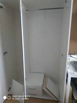 Darujeme bielu skrinu 3 dv - 5