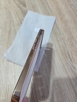 Predám kryty na Iphone16 Pro - 5