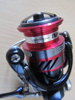 Naviják Daiwa Ninja LT 2000 na přívlač 35€ - 5