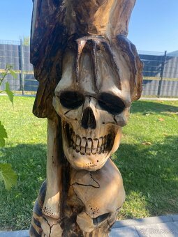 Ručne vyrezavaná drevena socha - 5