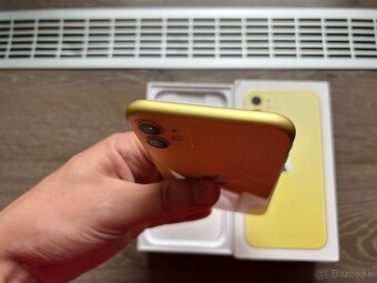 Apple iPhone 11 64 Gb - 5
