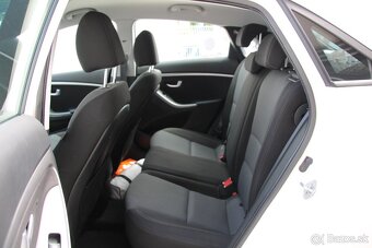 HYUNDAI i30 Family 1,6 MPi - 5