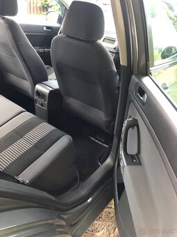 Predám Volkswagen Golf Plus 1.9TDI United - 5