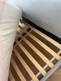 Postel IKEA s matracom a roštami - 5