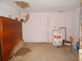 Na predaj 2 izbový sedliacky dom v Malých Kosihách len 16 k - 5