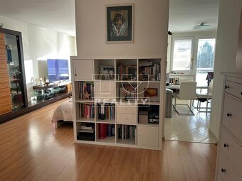 Priestranný 2 izbový byt v tichej lokalike Staré mesto 65 m2 - 5