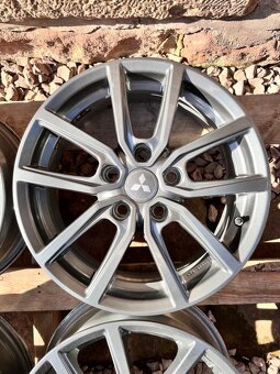 5x114,3 R16 originál alu Mitsubishi Outlander ASX - senzory - 5