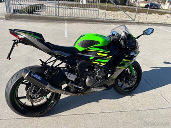 Kawasaki ZX6R - 5