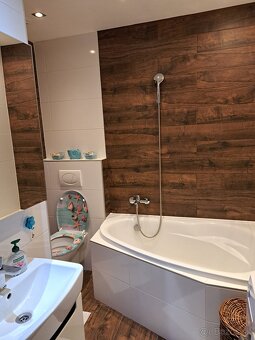 Prenajom 3 i. bytu - 5