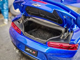 Chevrolet Camaro ZL1 2017 1:18 Autoart - 5