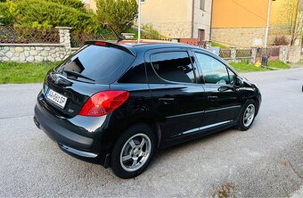 Peugeot 207 1,4i 132 000km - 5
