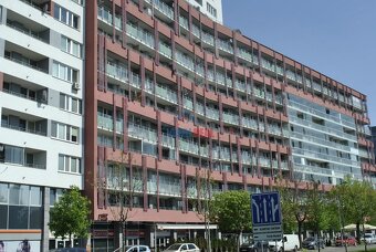 "KOLOSEO" NOVOSTAVBA, 2-IZB zariadený byt, TOMÁŠIKOVÁ - 5