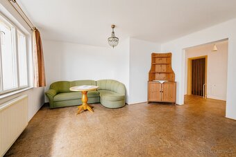 Rodinný dom s veľkou záhradou - 5