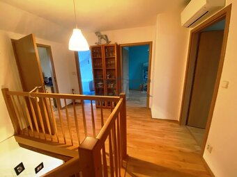 4-izb. mezonetový byt so záhradkou - Rovinka - 5