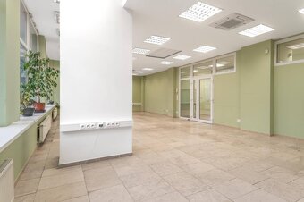 Predaj komerčných / kancelárskych priestorov v Petržalke - 5