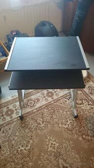 Počitačovy stolik - 5