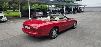 Jaguar XK8 V8 Convertible - 5