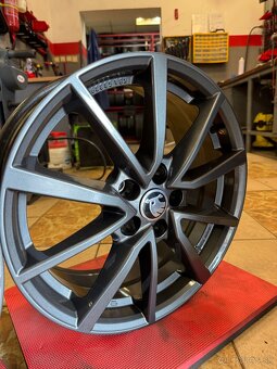 1. Predam Alu disky Anzio R17. - 5