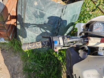 Kawasaki KLR 600 - 5