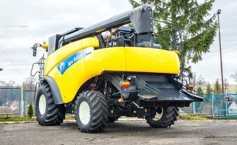 NEW HOLLAND CR 9060+V600 - 5
