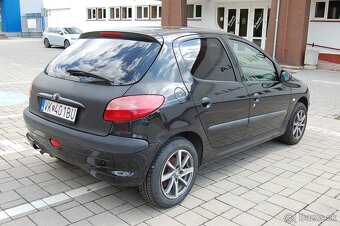 Predám Peugeot 206 1.1 benzín - 5