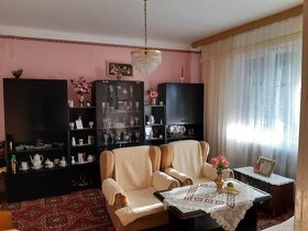 Predáme starší rodinný dom v obci Bešeňov - 5