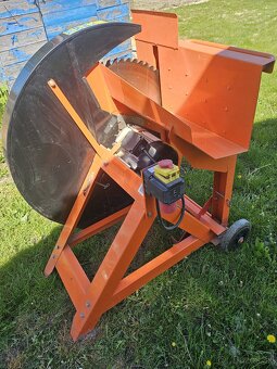 Predám Cirkulár power SAV lcs 700 - 5