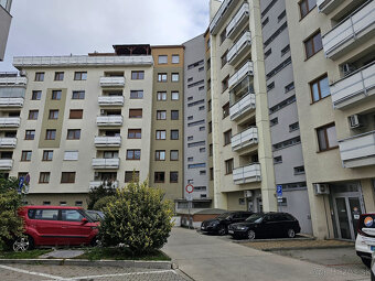 SENEC - NA PREDAJ EXKLUZÍVNE iba u nás, v objekte ORBIS - za - 5