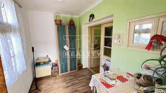 TOP Zľava Zdravý dom s veľkým potenciálom a pozemkom 8á... - 5