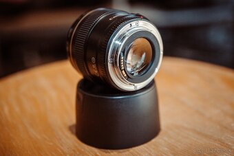 Canon EF 85mm f/1.8 USM - 5