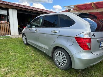 Honda FR-V - 5