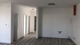 Na predaj 3 izbový RD v obci Lab - 5