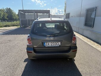 Toyota corolla Verso 1,8l benzín - 5