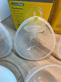 Medela Solo Hands-free odsávačka mlieka + nástavce - 5