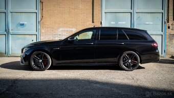 MERCEDES E63 S AMG FORMATIC+ - 5