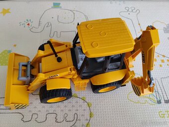 BRUDER JCB 4CX traktor - 5