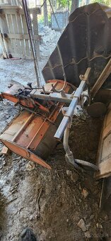 Traktor Kubota B7000 s rotovatorom - 5