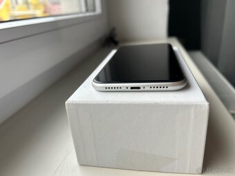 iPhone xr - 5