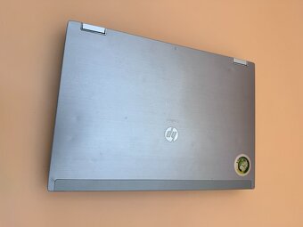 Predám notebook vhodný na opravu alebo doskladanie HP 8440p. - 5