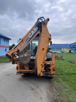 Rýpadlo nakladač CASE 580T - 5