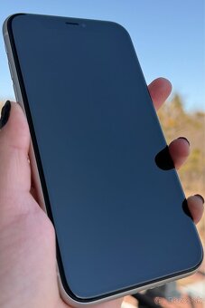 Predám iPhone 11 - 5