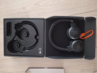 Bezdrôtové slúchadlá JBL LIVE 460 NC - 5