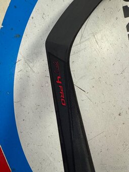 UPLNE NOVA PROFI HOKEJKA CCM JETSPEED FT4 PRO HANZ CUSTOM - 5